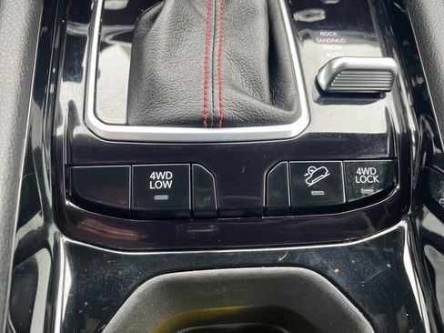 Used 2024 Jeep Compass Trailhawk w/ Trailhawk Convenience Group image 31