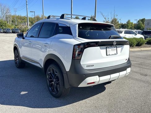 New 2026 Nissan Kicks SR w/ Illumination Package FWD image 5