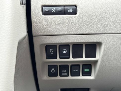 Used 2022 Nissan Rogue Sport SV w/ Technology Package image 18