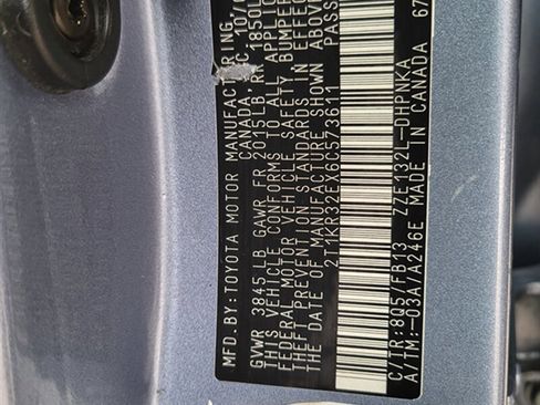 Used 2006 Toyota Matrix XR image 26