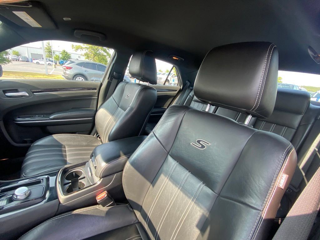 Used 2020 Chrysler 300 S RWD image 20
