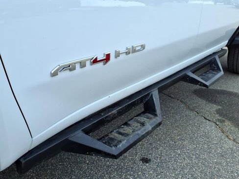 Used 2022 GMC Sierra 3500 AT4 w/ AT4 Preferred Package image 9