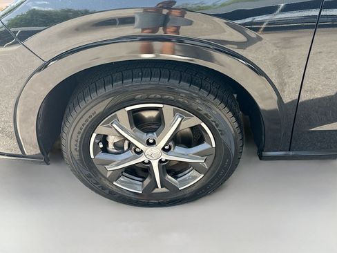 Certified 2024 Honda HR-V EX-L image 35