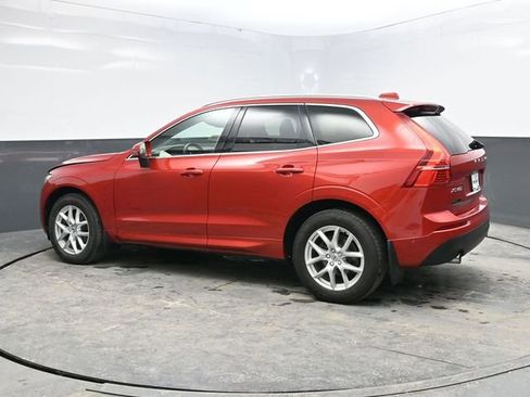 Used 2018 Volvo XC60 T5 Momentum w/ Convenience Package image 4