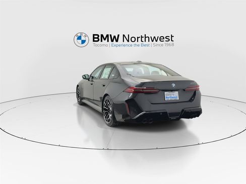 New 2026 BMW M5 image 13