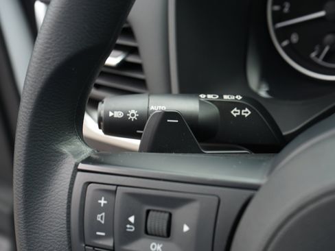 Used 2024 Nissan Rogue SV image 27