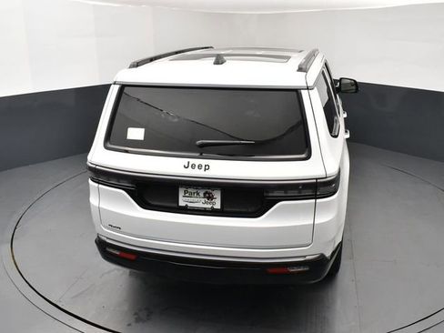 New 2026 Jeep Grand Wagoneer Limited AWD/4WD image 17