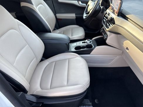 Used 2020 Ford Escape SEL image 13