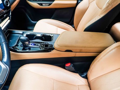 Used 2025 Lexus NX 250 FWD w/ Accessory Package (Z2) image 22