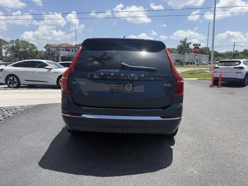 Certified 2024 Volvo XC90 B5 Plus w/ Protection Package Premier AWD/4WD image 4