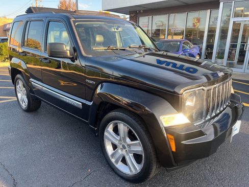 Used 2012 Jeep Liberty Limited Jet w/ Comfort/Convenience Group image 4