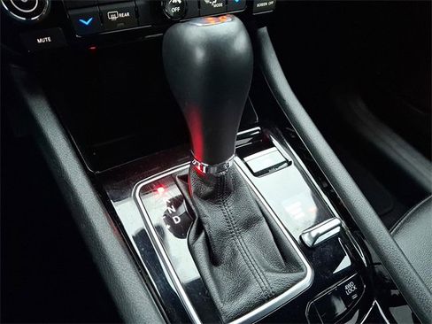 Used 2024 Jeep Compass Limited image 14