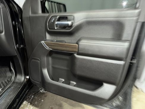 Used 2021 Chevrolet Silverado 1500 LT Trail Boss w/ Bed Protection Package image 13