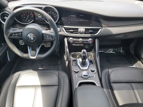 Used 2022 Alfa Romeo Giulia Ti image 15