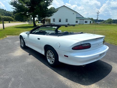 Used 1995 Chevrolet Camaro Z28 image 7