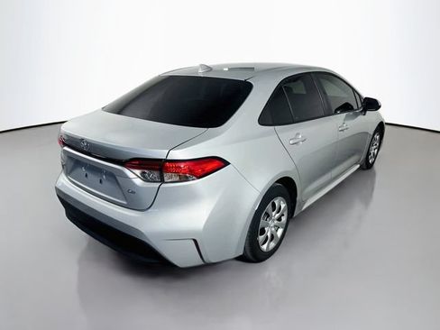 Used 2023 Toyota Corolla LE FWD image 8