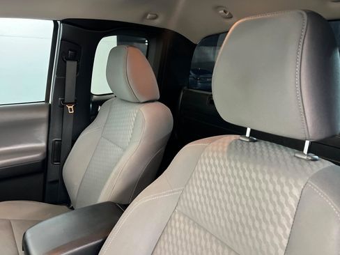 Used 2022 Toyota Tacoma SR AWD/4WD image 12