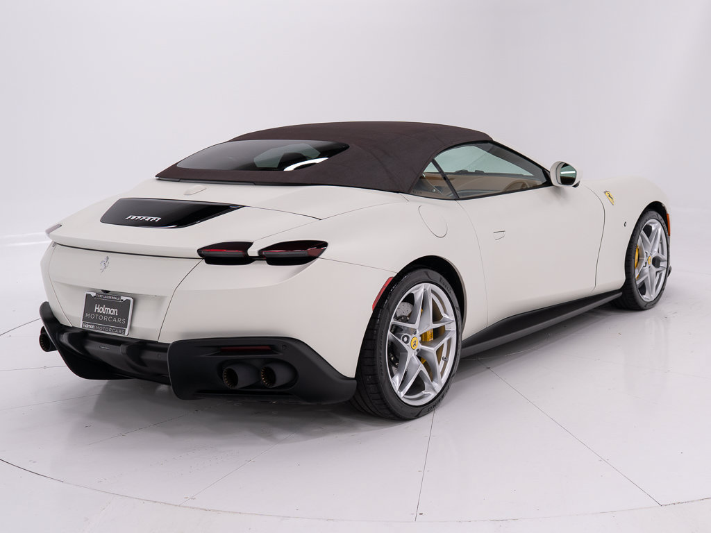 Used 2025 Ferrari Roma Spider RWD image 14