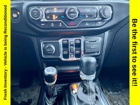 Used 2022 Jeep Wrangler Unlimited Sahara w/ Cold Weather Group image 18