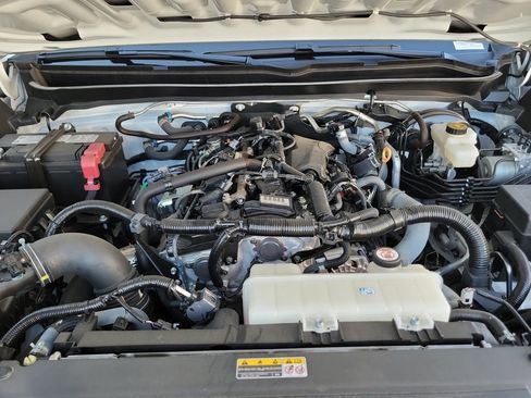 Used 2024 Toyota Tacoma TRD Off-Road w/ TRD Off Road Upgrade Package AWD/4WD image 34