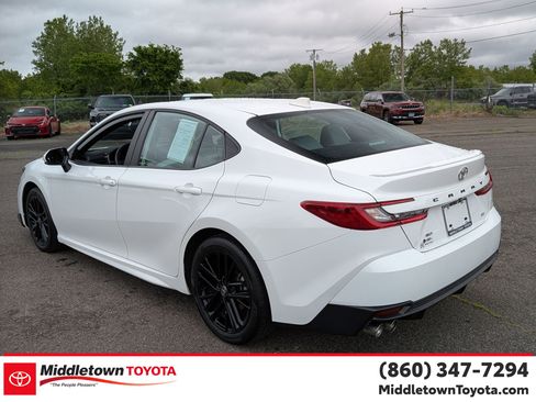 Certified 2025 Toyota Camry SE AWD/4WD image 5