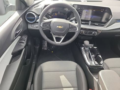 New 2026 Chevrolet Trax LT w/ Driver Confidence Package image 18