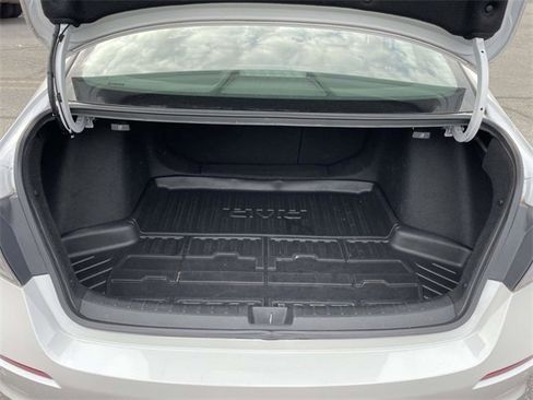 Used 2022 Honda Civic Touring image 13