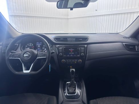 Used 2020 Nissan Rogue S FWD image 17