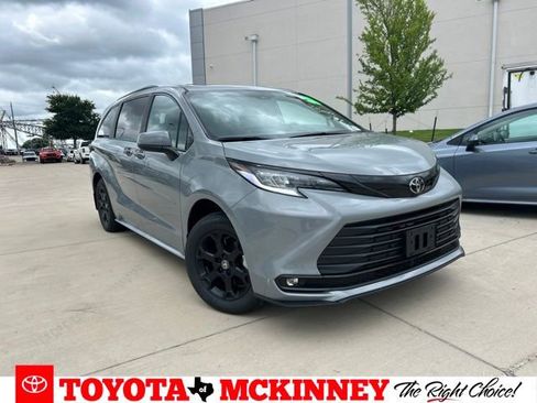 Used 2026 Toyota Sienna XLE Woodland Edition AWD/4WD image 1