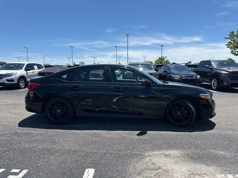 Used 2023 Honda Civic Sport image 11