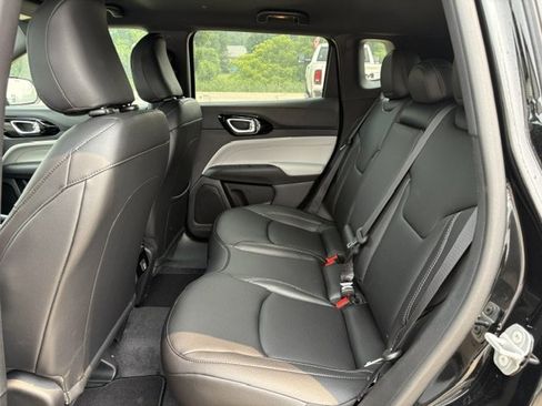 New 2026 Jeep Compass Limited AWD/4WD image 9