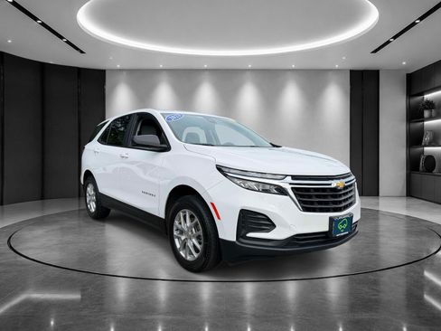 Certified 2023 Chevrolet Equinox LS AWD/4WD image 2