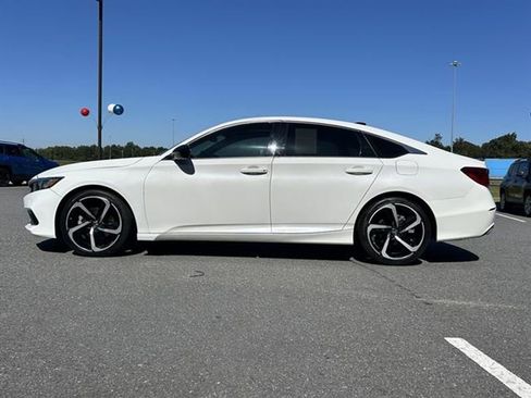 Used 2021 Honda Accord Sport image 4