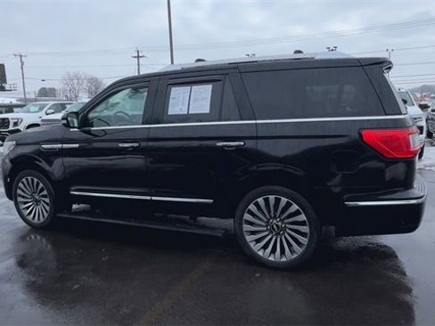 Used 2019 Lincoln Navigator Reserve image 6