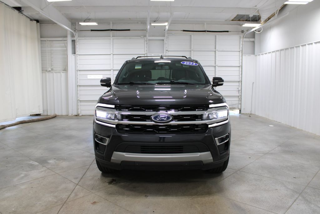 Used 2024 Ford Expedition Limited AWD/4WD image 3
