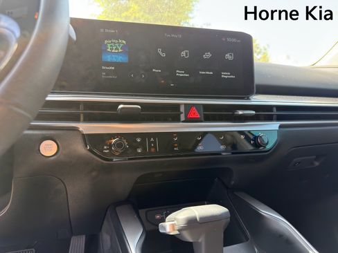 New 2026 Kia Sorento LX FWD image 16