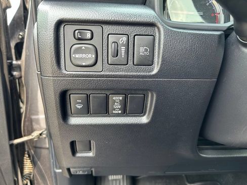 Used 2021 Toyota 4Runner Venture w/ Moonroof Package AWD/4WD image 26