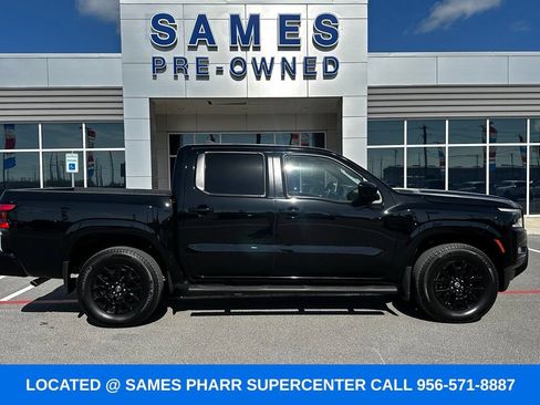 Used 2023 Nissan Frontier SV w/ Midnight Edition Package AWD/4WD image 4