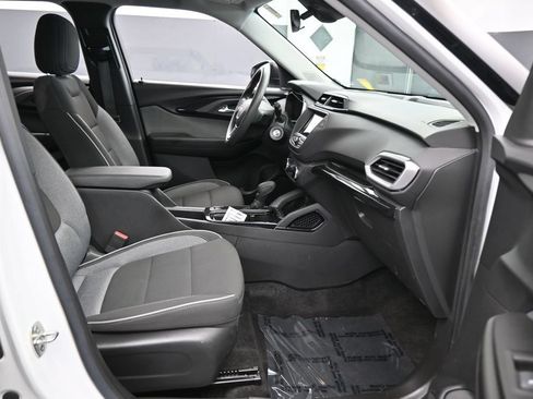 Used 2023 Chevrolet TrailBlazer LS AWD/4WD image 36