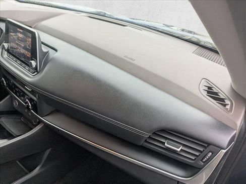 Used 2021 Nissan Rogue S image 20