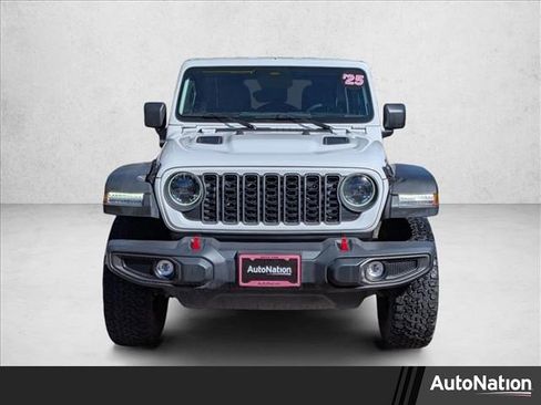 Used 2025 Jeep Wrangler Rubicon image 1