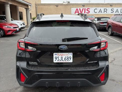 Used 2025 Subaru Crosstrek 2.0i Premium image 7