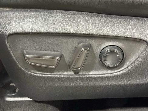 Used 2022 Toyota Highlander XSE image 21