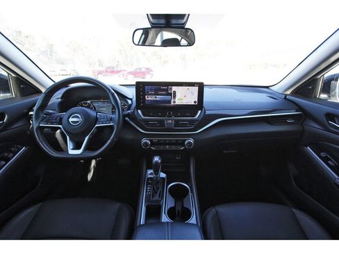 Used 2024 Nissan Altima 2.5 SR w/ SR Premium Package image 12