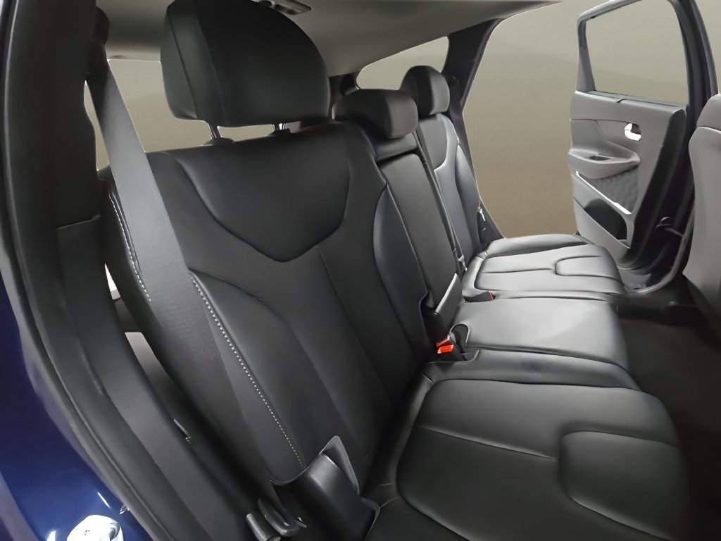 Certified 2023 Hyundai Santa Fe SEL w/ Premium Package FWD image 23