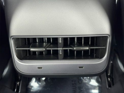 Used 2022 Tesla Model 3 Performance image 34