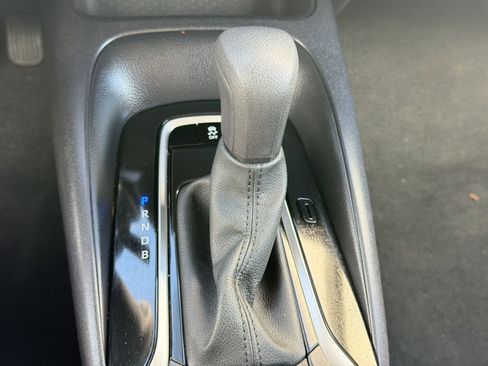 Used 2025 Toyota Corolla LE image 18