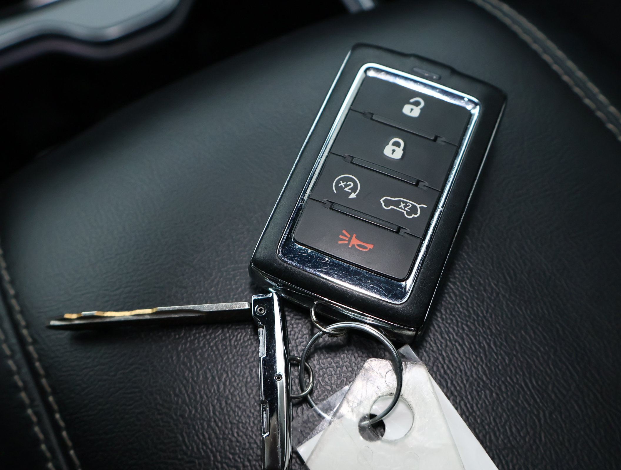 Used 2023 Jeep Grand Cherokee Altitude AWD/4WD image 29