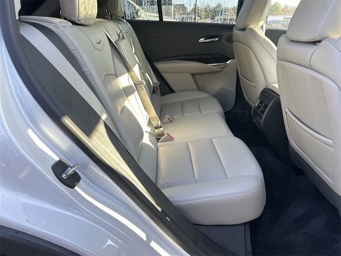 Used 2023 Cadillac XT4 Premium Luxury image 15