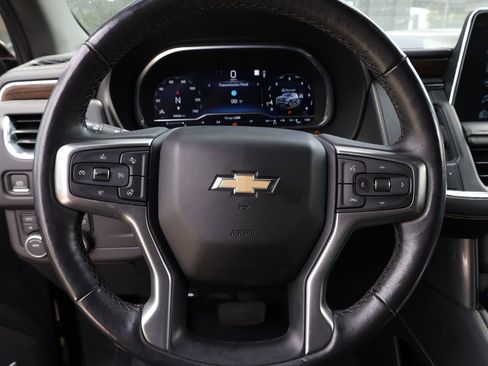 Used 2023 Chevrolet Suburban Premier image 37